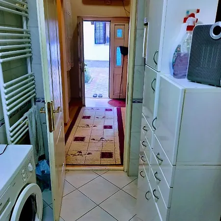 Stan Na Dan J & M Apartment