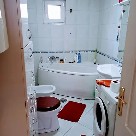 Stan Na Dan J & M شقة *