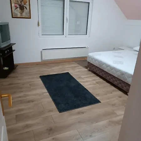 Stan Na Dan J & M Apartment Vrsac